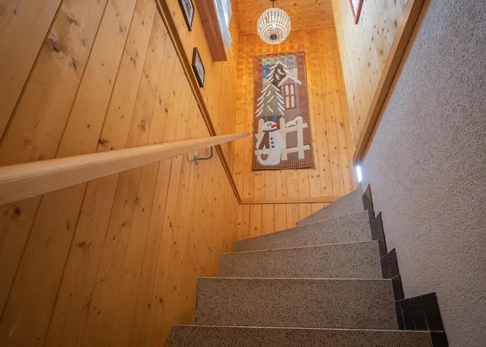 Phipalo By Interhome اوفروناز