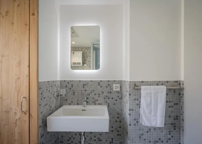 Phipalo By Interhome * اوفروناز