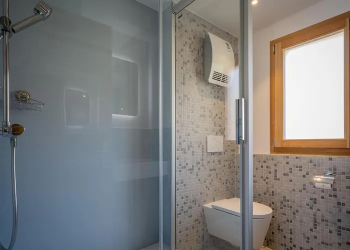 Phipalo By Interhome شاليه اوفروناز